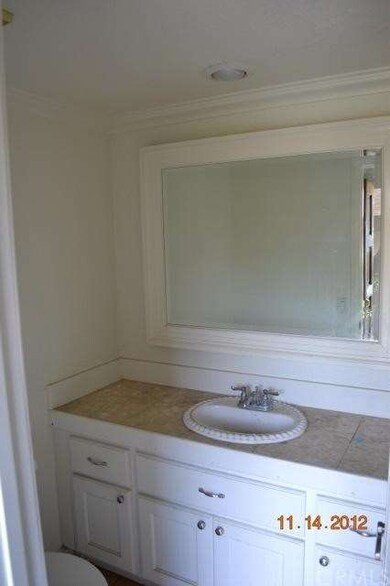 bathroom #3, downstairs