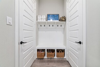 3815 Olde Bourbon Ln, Houston, TX 77018 - photo 5