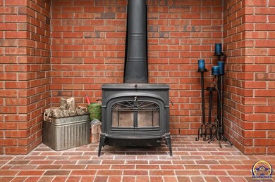 5135 SW 53rd St, Topeka, KS 66610 - photo 6