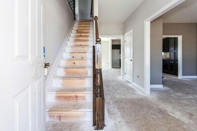 7639 Whitepine Entrance
