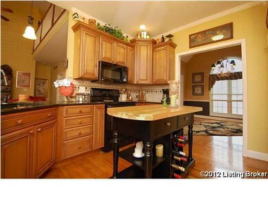 7307 Duchess Dr, Louisville, KY 40228 - photo 5