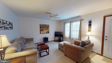 87 Jessica Dr unit 7, Gettysburg, PA 17325 - photo 4