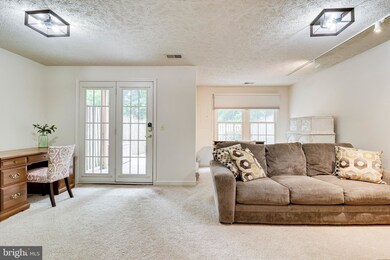 3750 Farmland Dr, Fairfax, VA 22033 - photo 5
