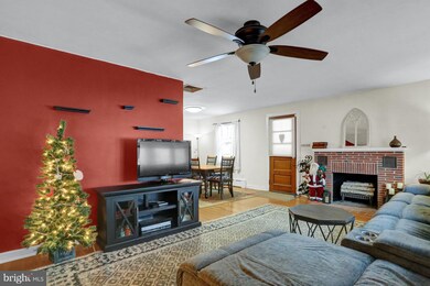 1201 Alsace Rd, Reading, PA 19604 - photo 2