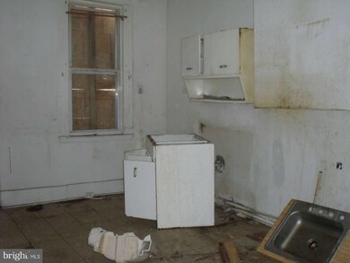 718 Appleton St, Baltimore, MD 21217 - photo 3