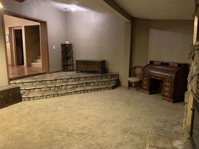 1047 E 119th St, Mulvane, KS 67110 - photo 2