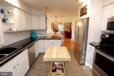 14450 Jasmine Ct, Swan Point, MD 20645 - photo 4