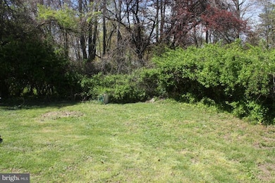 8228 Reece Heights Dr, Severn, MD 21144 - photo 2