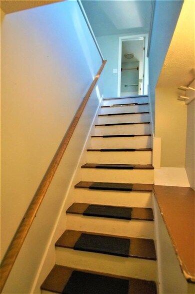 2 Lawrence Rd unit 2C, Derry, NH 03038 - photo 5