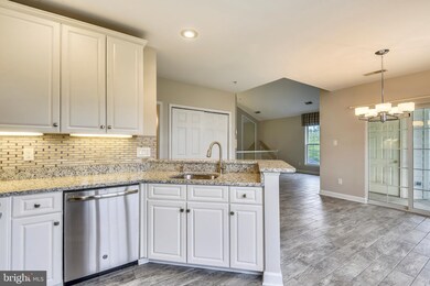 43114 Watercrest Square unit 205, Chantilly, VA 20152 - photo 5