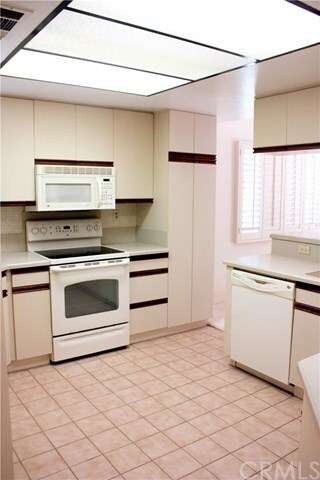 Light and bright Kitchen with a large amount of st