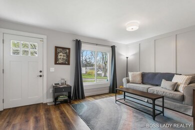 19-web-or-mls-859 Coldbrook St NE, Grand