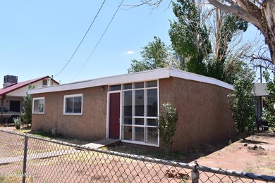 621 N Colorado Ave, Winslow, AZ 86047 - photo 2