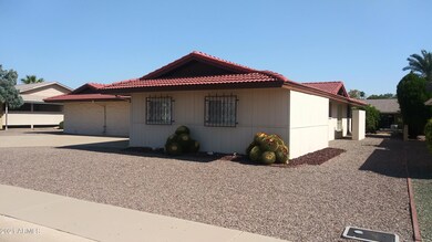 10209 W Cinnebar Ave, Sun City, AZ 85351 - photo 2