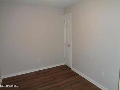 110 Dogwood Heights unit A, Batesville, MS 38606 - photo 7