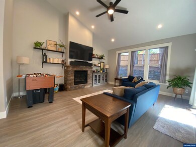 1624 York Butte Ave SE, Salem, OR 97306 - photo 4