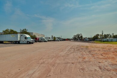 11615 Cutten Rd, Houston, TX 77066 - photo 5