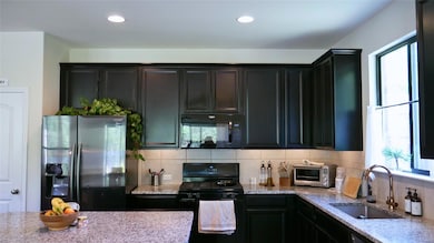 1050 Kenney Fort Crossing unit 16, Round Rock, TX 78665 - photo 7