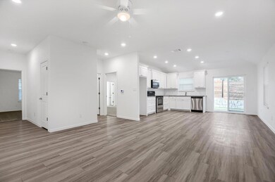 509 Saucer Dr, Sherman, TX 75092 - photo 3