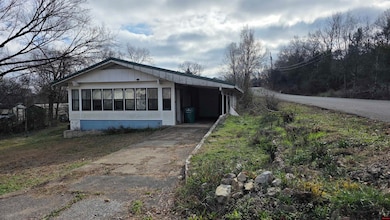 317 W 5th St, Yellville, AR 72687 - photo 2