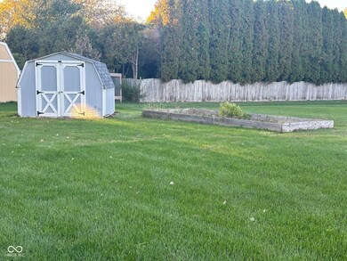 3640 S Applegate Dr, New Palestine, IN 46163 - photo 6