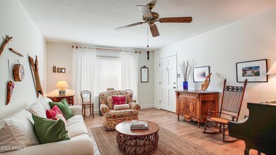 Geneva living room entry