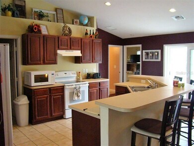 BREAKFAST BAR