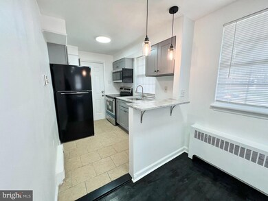 307 W Elkinton Ave unit 1, Chester, PA 19013 - photo 4