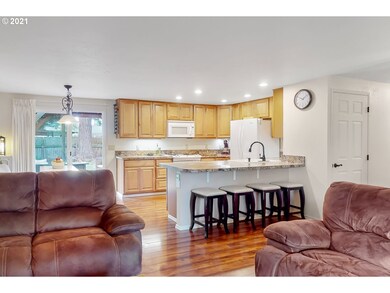 2486 York St, Eugene, OR 97404 - photo 6