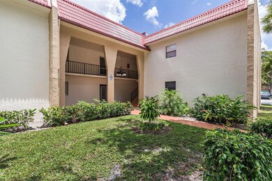 193 Lake Frances Dr unit 1930, West Palm Beach, FL 33411 - photo 2