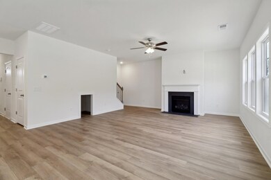 7-web-or-mls-Flat Coat Ln-005