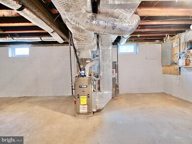 142 Gilmore St, Folsom, PA 19033 - photo 5