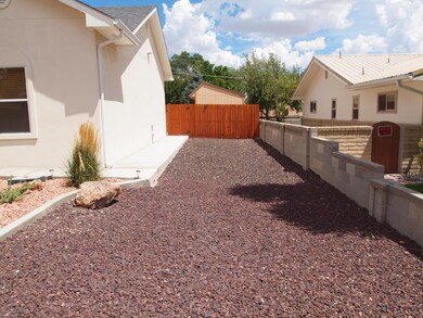 5602 Fawn Dr, Farmington, NM 87402 - photo 2