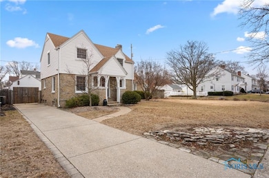 3806 Bowen Rd, Toledo, OH 43613 - photo 2