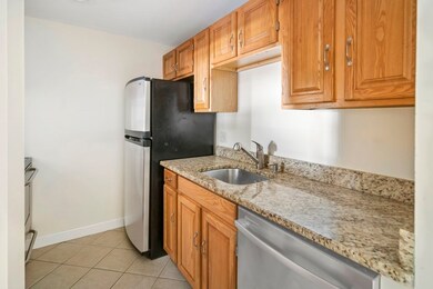314 Riverside Ave unit 202, Medford, MA 02155 - photo 3
