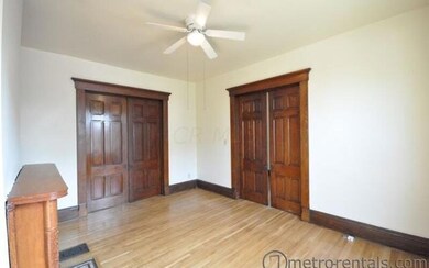 74Interior3