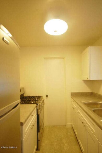 #6 KITCHEN