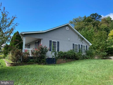 241 Southridge Dr, Berkeley Springs, WV 25411 - photo 6