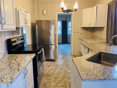 48 Sherwood Ave, Rensselaer, NY 12144 - photo 6