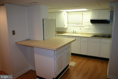 4611 Edmonston Rd unit B, Hyattsville, MD 20781 - photo 7