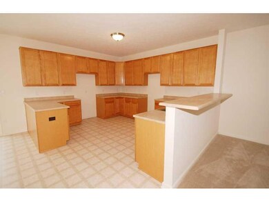 11722 Whisper Cove Dr, Fishers, IN 46037 - photo 4