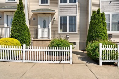 222 Meadow St, Pawtucket, RI 02860 - photo 2