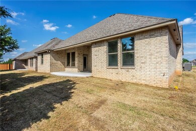 1901 Verdot Cir, Edmond, OK 73012 - photo 6