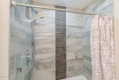 Upgraded Shower/Tub!!