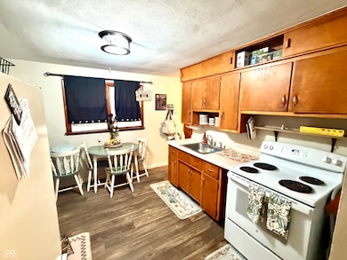 2208 E 5th St, Anderson, IN 46012 - photo 4