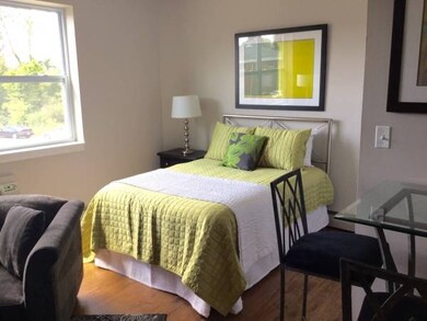 720 Crescent St, Wheaton, IL 60187 - photo 3