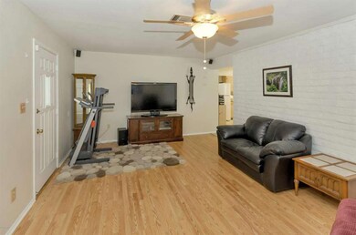 4 Living Room