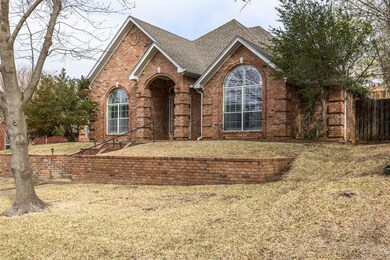 9113 High Oaks Dr, North Richland Hills, TX 76182 - photo 2