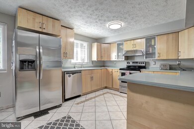 7567 Aspenpark Rd, Lorton, VA 22079 - photo 6