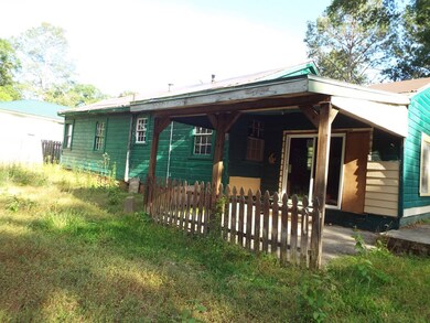 902 Seminary St, McComb, MS 39648 - photo 3